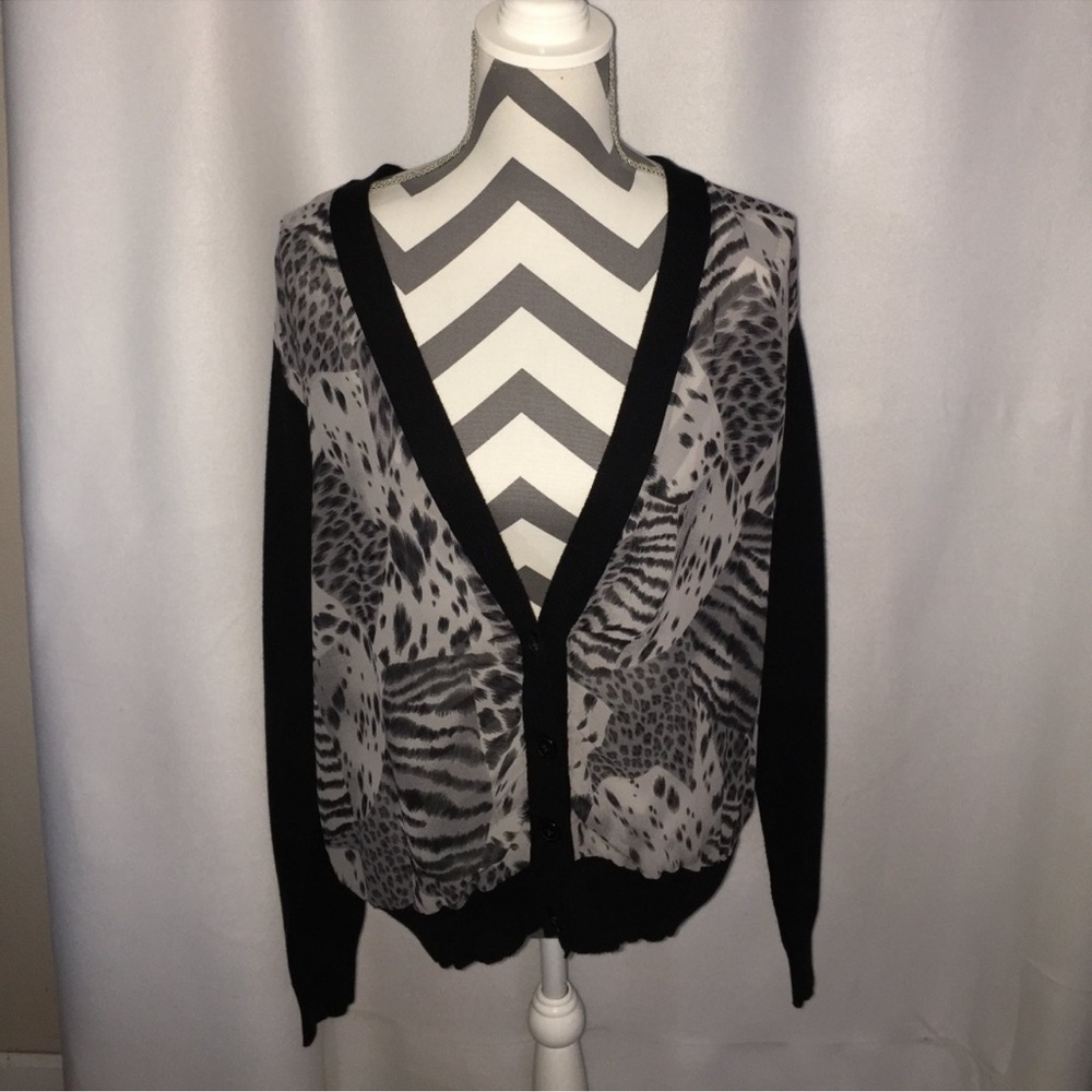 Women's Black and Gray Animal Print Sweater